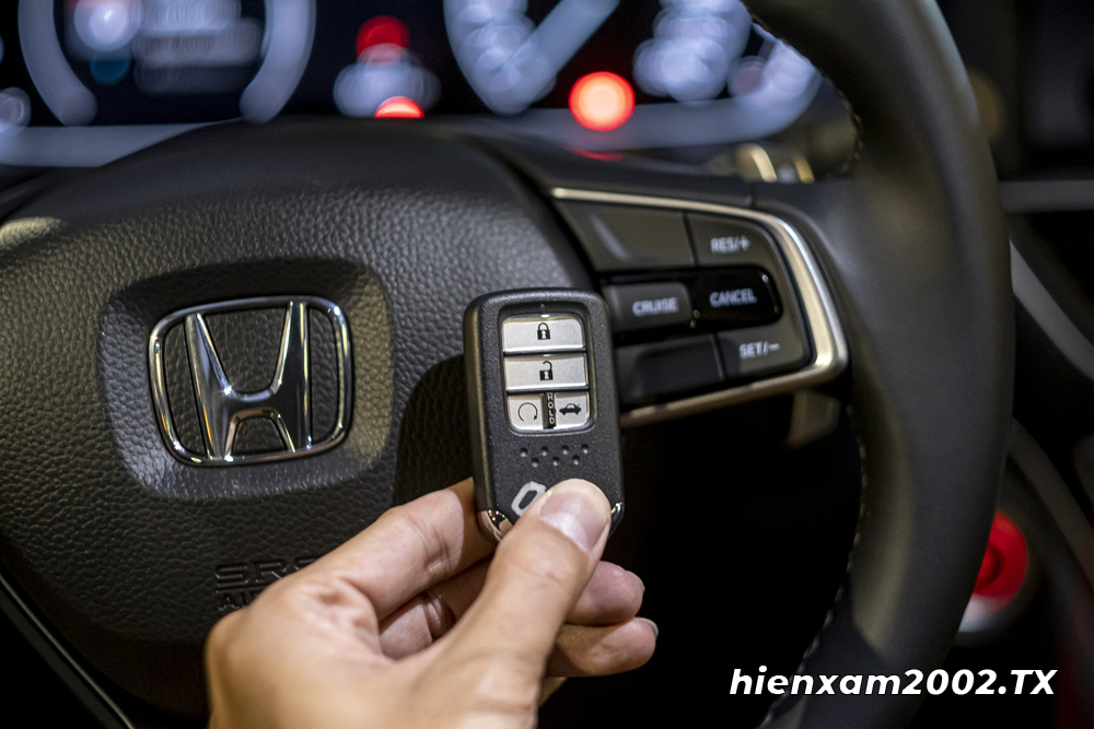 Các tiện nghi hiện đại hỗ trợ người lái xe khá nhiều khi vận hành Honda Accord 2020. Các tiện nghi hiện đại hỗ trợ người lái xe khá nhiều khi vận hành Honda Accord 2020.