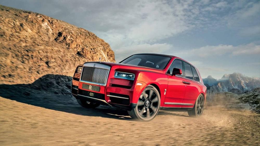 Rolls-Royce Cullinan trở th&agrave;nh điểm s&aacute;ng của h&atilde;ng xe si&ecirc;u sang Anh Quốc.
