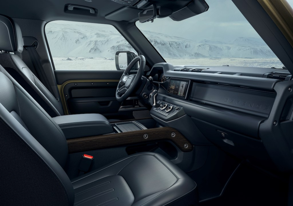 Tổng thể nội thất của Land Rover Defender 2020