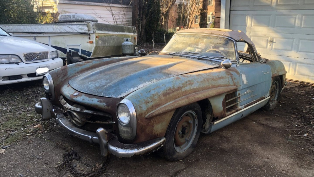 Chiếc Mercedes-Benz 300SL Roadster 1961 n&agrave;y vừa được t&igrave;m thấy trong một nh&agrave; kho v&agrave; b&aacute;n được 800.000 USD