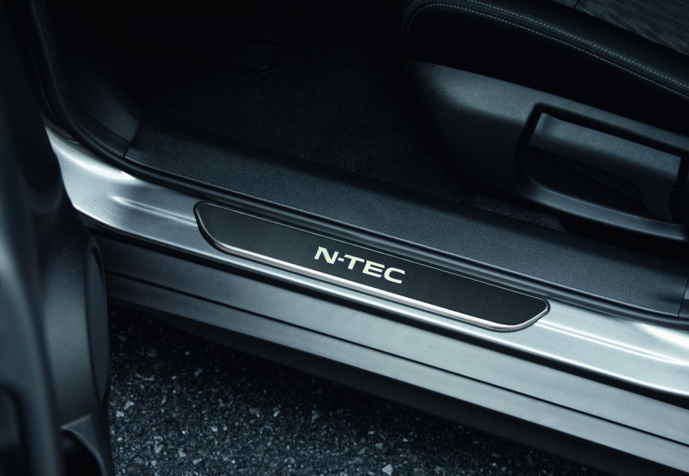 Ốp bậc cửa mới của Nissan X-Trail N-Tec 2020