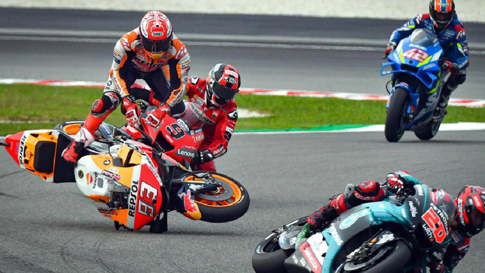 Mỗi chiếc MotoGP c&oacute; gi&aacute; h&agrave;ng chục tỷ đồng sẽ gặp thiệt hại lớn nếu gặp tai nạn