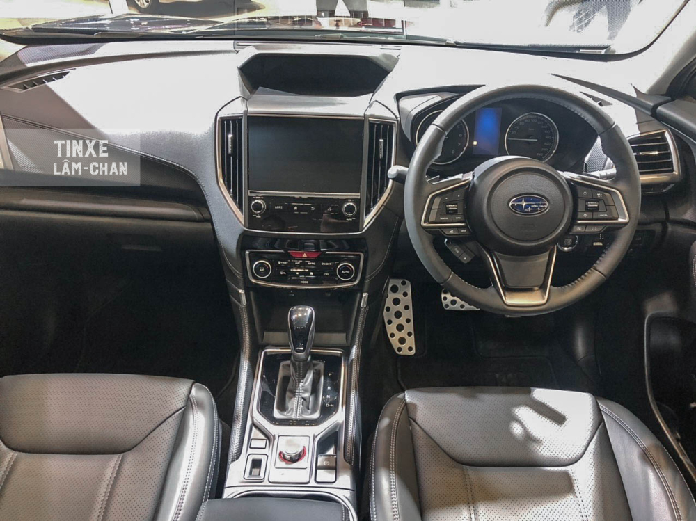 Tổng thể thiết kế nội thất của Subaru Forester e-Boxer cũng tương tự như những phi&ecirc;n bản kh&aacute;c đang b&aacute;n ra tại Việt Nam