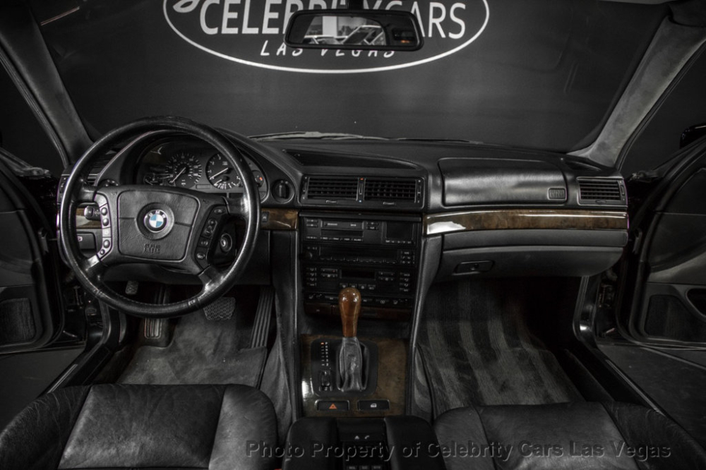 Nội thất bên trong chiếc BMW 750iL 