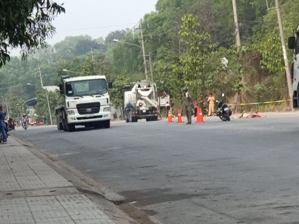Hiện trường vụ tai nạn thương t&acirc;m tại B&igrave;nh Dương