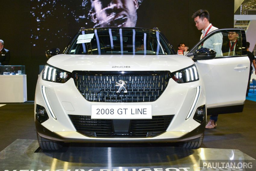 Cận cảnh đầu xe của Peugeot 2008 2020