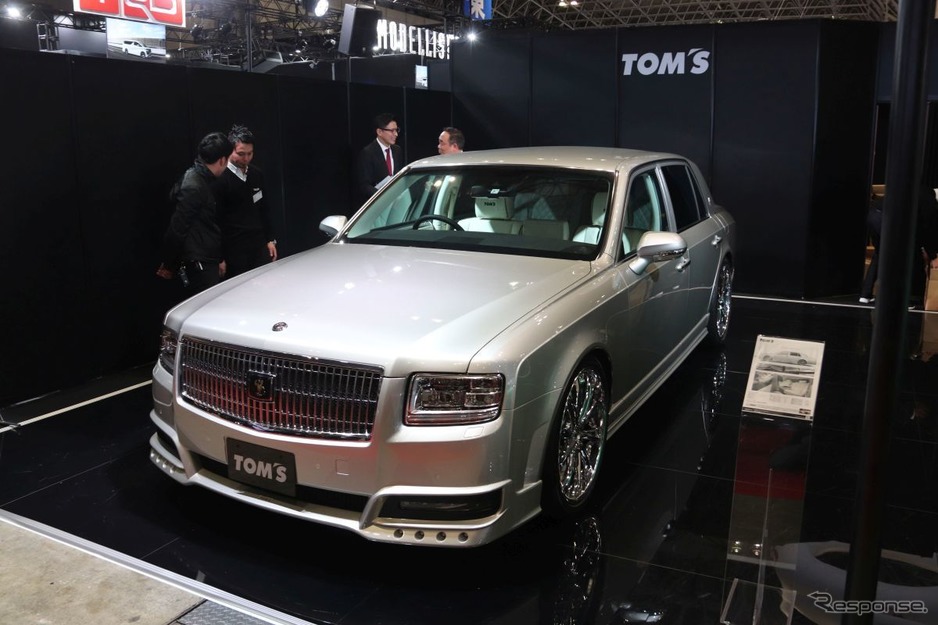 Toyota Century phiên bản độ của TOM’s Racing Toyota Century phiên bản độ của TOM’s Racing
