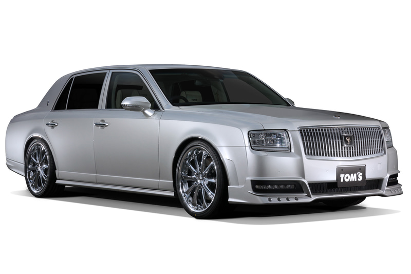 Toyota Century độ được bổ sung bộ body kit mới thể thao hơn Toyota Century độ được bổ sung bộ body kit mới thể thao hơn