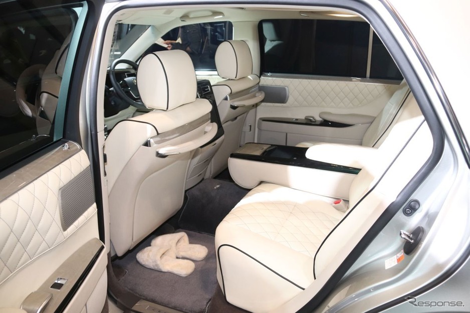 Toyota Century được trang bị gói an toàn Toyota Safety Sense hiện đại Toyota Century được trang bị gói an toàn Toyota Safety Sense hiện đại