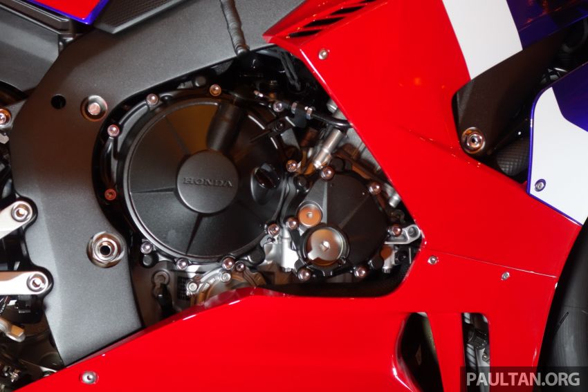 Động cơ của Honda CBR1000RR-R 2020 c&oacute; c&ocirc;ng suất l&ecirc;n đến 213 m&atilde; lực