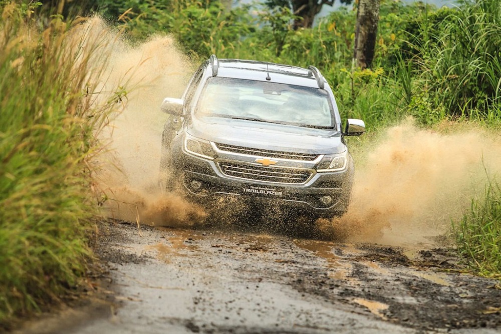 Những mẫu SUV sở hữu khoảng sáng gầm xe cao nên có thể vượt địa hình tốt Những mẫu SUV sở hữu khoảng sáng gầm xe cao nên có thể vượt địa hình tốt