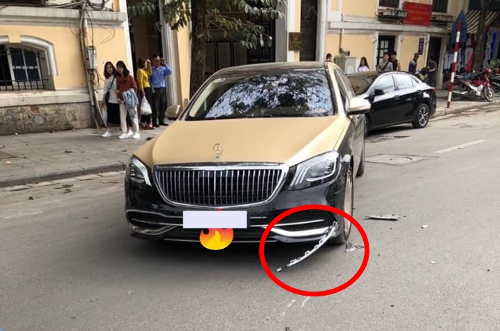 Thiệt hại của chiếc xe siêu sang Mercedes-Maybach S-Class Thiệt hại của chiếc xe siêu sang Mercedes-Maybach S-Class