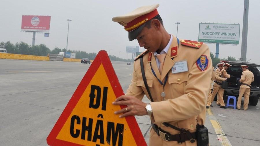 Từ giờ, tái xế trước đi vào các tuyến đường cao tốc sẽ phải kiểm tra nồng độ cồn Từ giờ, tái xế trước đi vào các tuyến đường cao tốc sẽ phải kiểm tra nồng độ cồn