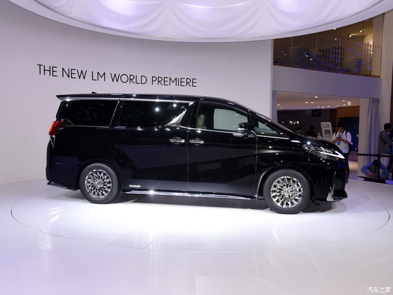 Thiết kế bên sườn của MPV hạng sang Lexus LM Thiết kế bên sườn của MPV hạng sang Lexus LM