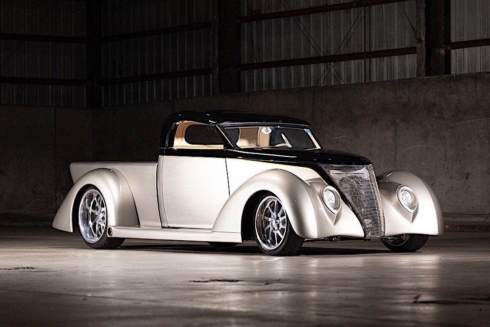 Chiếc bán tải roadster Ford 1937 độ phong cách