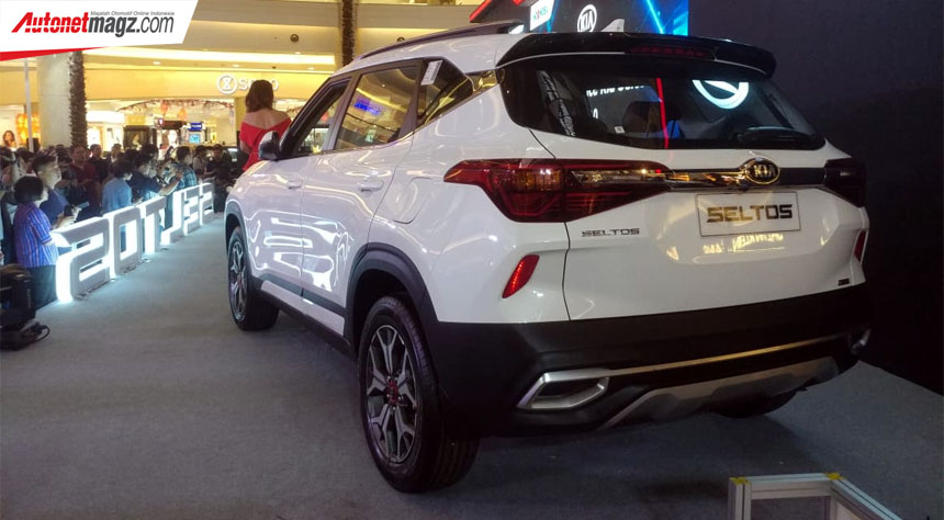 Kia Seltos 2020 được trang bị đ&egrave;n hậu LED