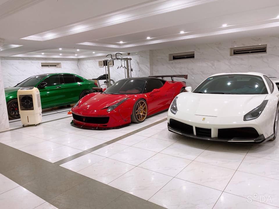 Hiện c&aacute;c doanh nh&acirc;n B&igrave;nh Phước sở hữu đến 2 chiếc si&ecirc;u xe Ferrari 488 Spider