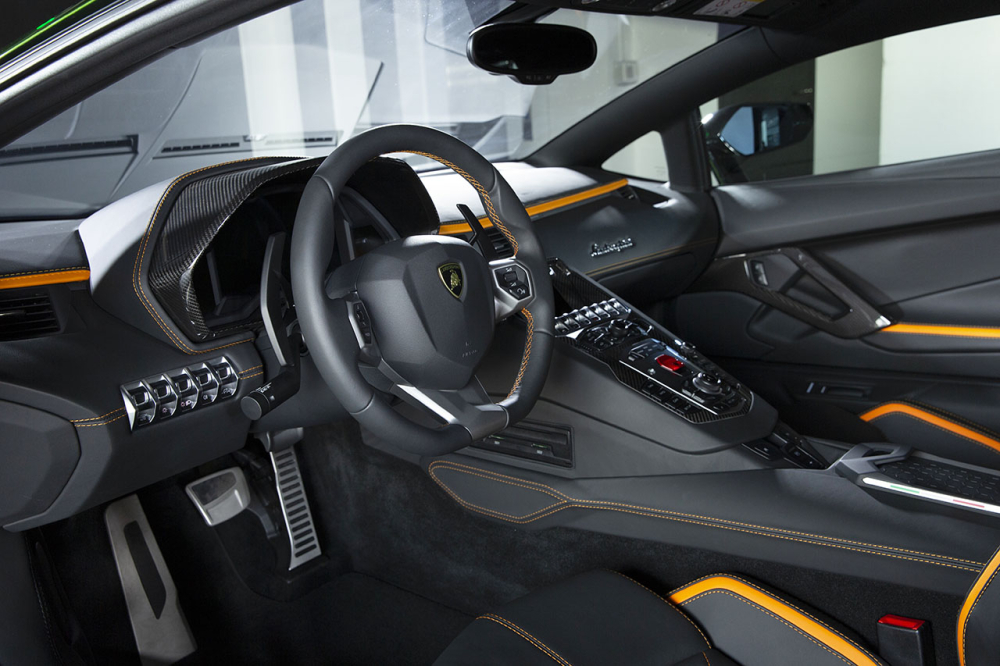 Mức giá bán của những chiếc Lamborghini Aventador S Taiwan Edition tại Đài Loan bắt đầu từ 20,8 tỷ đồng. Mức giá bán của những chiếc Lamborghini Aventador S Taiwan Edition tại Đài Loan bắt đầu từ 20,8 tỷ đồng.