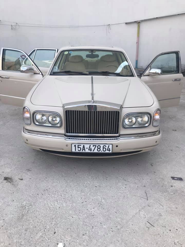 Một chiếc Rolls-Royce đời cổ đeo biển số của Hải Phòng Một chiếc Rolls-Royce đời cổ đeo biển số của Hải Phòng