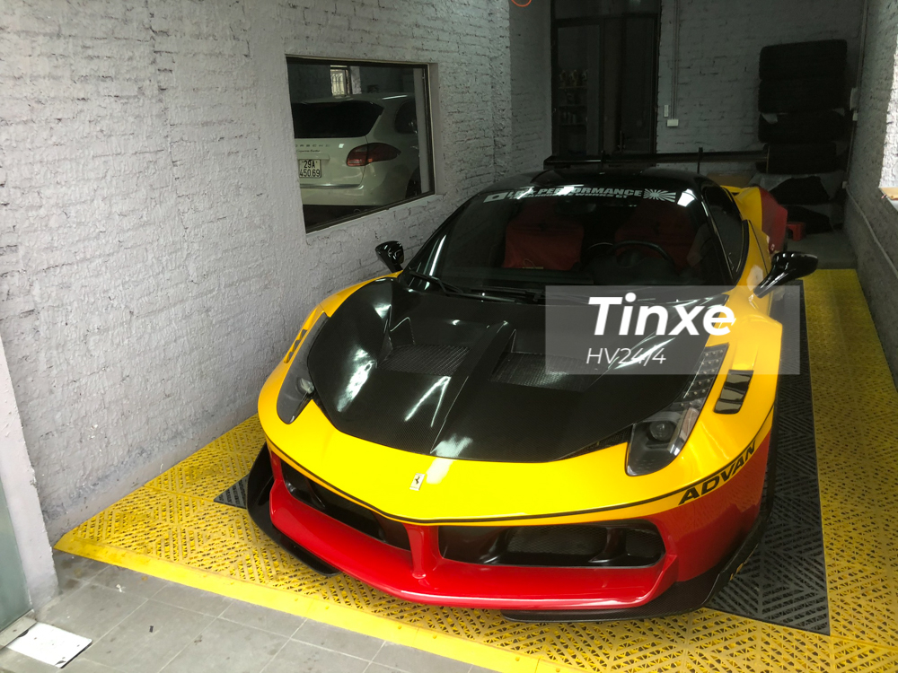 Bản độ Ferrari 458 Italia LB-Silhouette Works được hãng Liberty Walk trình làng vào năm 2019 Bản độ Ferrari 458 Italia LB-Silhouette Works được hãng Liberty Walk trình làng vào năm 2019