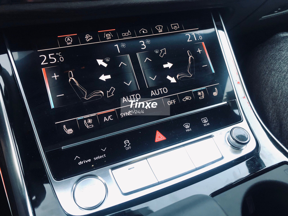 Các trang bị an toàn có trên SUV hạng sang Audi Q8 2019 bao gồm hỗ trợ sang đường, cảnh báo chệch làn đường, hỗ trợ kiểm soát hành trình thích ứng, cảnh báo vỉa hè, camera 360 độ và tính năng vào garage bằng điều khiển từ xa đã được áp dụng vào năm 2019. Các trang bị an toàn có trên SUV hạng sang Audi Q8 2019 bao gồm hỗ trợ sang đường, cảnh báo chệch làn đường, hỗ trợ kiểm soát hành trình thích ứng, cảnh báo vỉa hè, camera 360 độ và tính năng vào garage bằng điều khiển từ xa đã được áp dụng vào năm 2019.