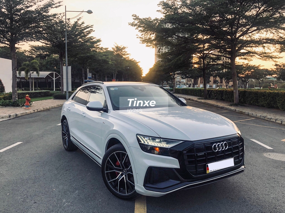Số lượng dòng xe SUV hạng sang Audi Q8 2019 tại thị trường Việt Nam đã hơn 5 chiếc, trong đó, có đến hai chiếc cùng mang màu sơn trắng nhưng định cư ở hai thành phố khác nhau là Hà Nội và Hồ Chí Minh. Số lượng dòng xe SUV hạng sang Audi Q8 2019 tại thị trường Việt Nam đã hơn 5 chiếc, trong đó, có đến hai chiếc cùng mang màu sơn trắng nhưng định cư ở hai thành phố khác nhau là Hà Nội và Hồ Chí Minh.