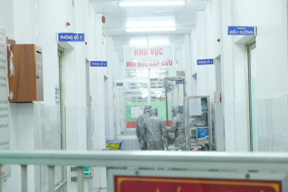 2 ca nhiễm virus Corona đầu ti&ecirc;n ở Việt Nam l&agrave; người Trung Quốc, hiện đang được c&aacute;ch ly ở bệnh viện Chợ Rẫy (Tp. Hồ Ch&iacute; Minh)