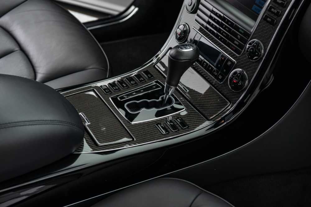 So với Maybach 57S nguyên bản, chiếc xe siêu sang này mạnh hơn 117 mã lực và 100 Nm