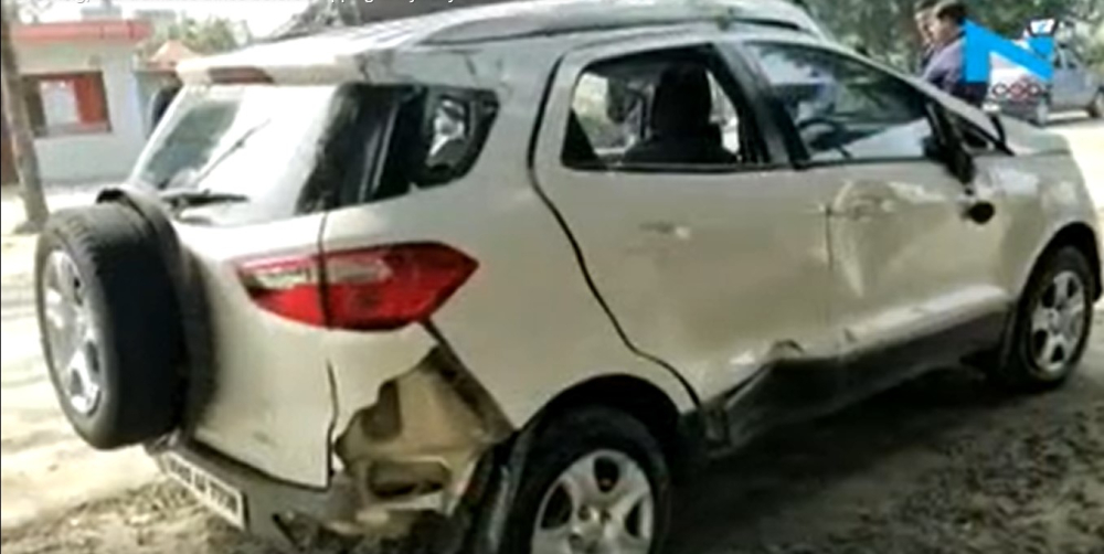 Chiếc Ford EcoSport bị hư hỏng nặng sau vụ tai nạn Chiếc Ford EcoSport bị hư hỏng nặng sau vụ tai nạn