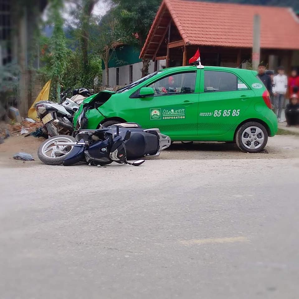 Hiện trường vụ tai nạn li&ecirc;n ho&agrave;n tại Quảng B&igrave;nh