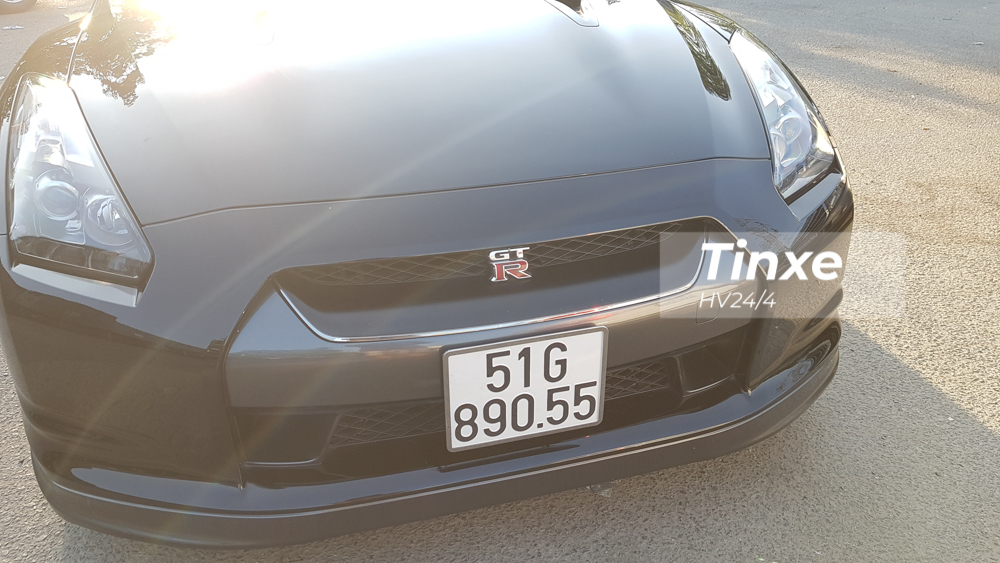 Trái tim này sản sinh công suất tối đa 480 mã lực tại vòng tua máy 6.400 vòng/phút và mô-men xoắn cực đại 588 Nm tại dải vòng tua máy 3.200 đến 5.200 vòng/phút.