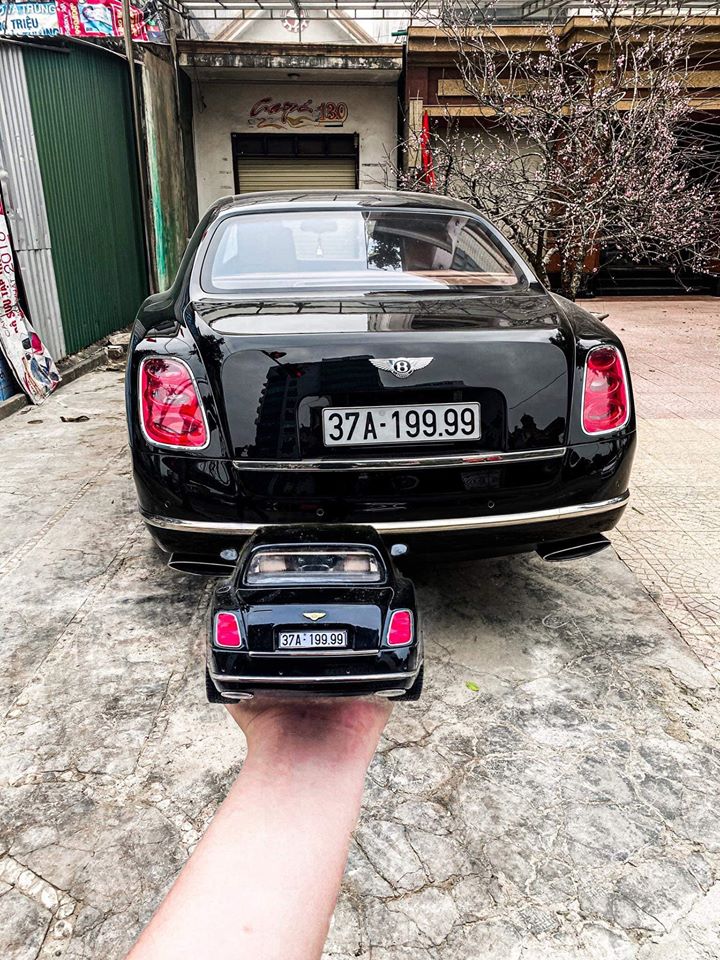 Bentley Mulsanne biển tứ quý 9 ở Nghệ An cùng phiên bản thu nhỏ mang đúng siêu biển Bentley Mulsanne biển tứ quý 9 ở Nghệ An cùng phiên bản thu nhỏ mang đúng siêu biển