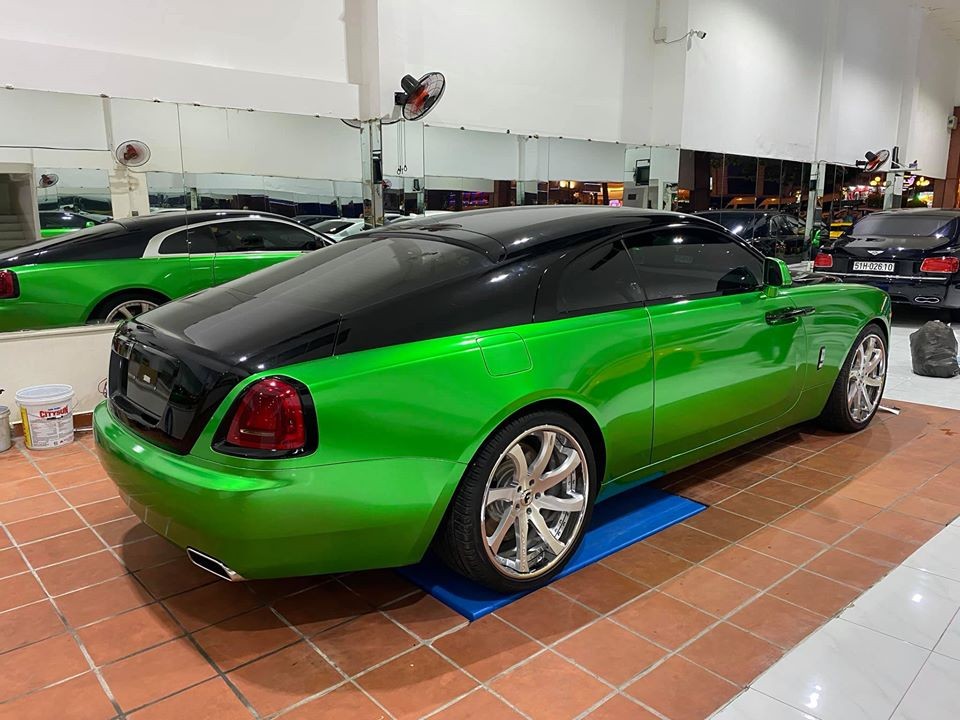 Chiếc Rolls-Royce Wraith n&agrave;y được độ m&acirc;m của Forgiato