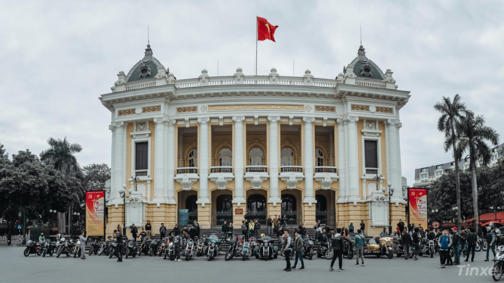 Vẫn như mọi năm, địa điểm tập trung của c&aacute;c Biker H&agrave; Nội sẽ ở quanh khu vực hồ Ho&agrave;n Kiếm