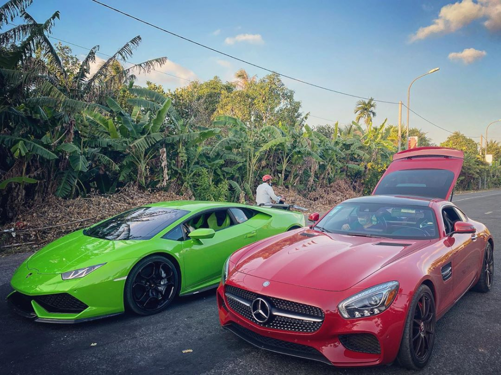 H&agrave;nh tr&igrave;nh du Xu&acirc;n của Lamborghini Huracan LP610-4 xanh cốm c&ograve;n c&oacute; Mercedes-AMG GT S