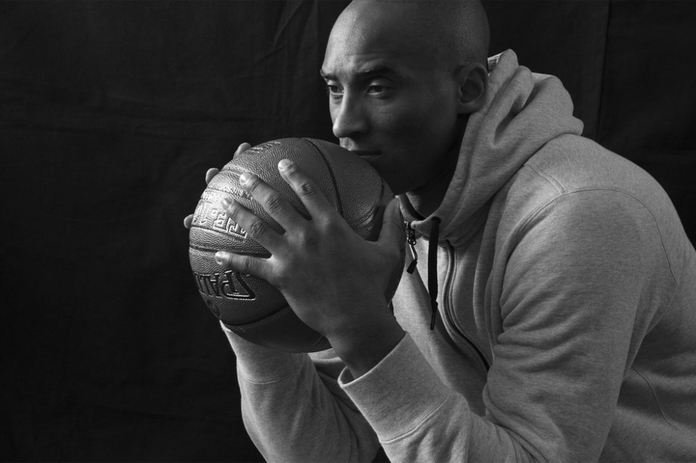 Cựu ngôi sao bóng rổ Kobe Bryant đã qua đời vì một tai nạn máy bay trực thăng. Cựu ngôi sao bóng rổ Kobe Bryant đã qua đời vì một tai nạn máy bay trực thăng.