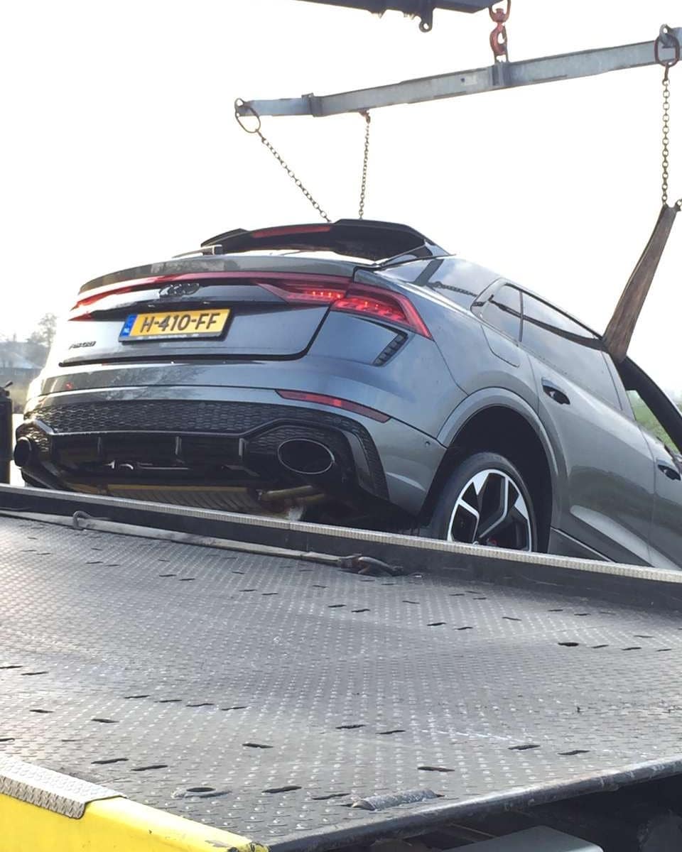 Chủ nh&acirc;n của chiếc Audi RS Q8 n&agrave;y mới mua xe chưa được 3 tuần 