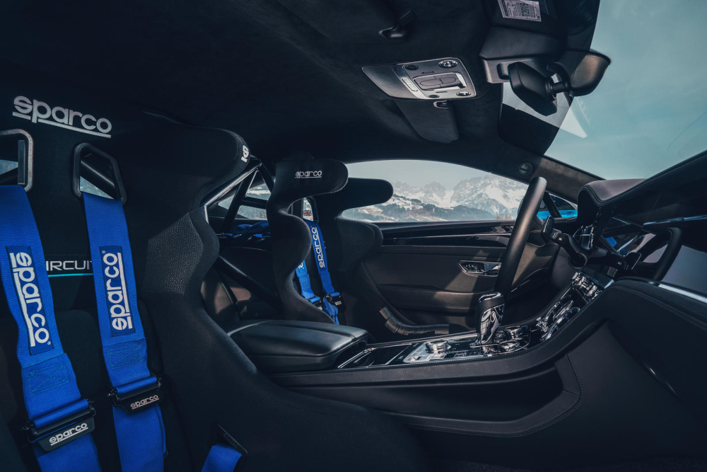 Nội thất&nbsp;của Bentley Ice Race Continental GT