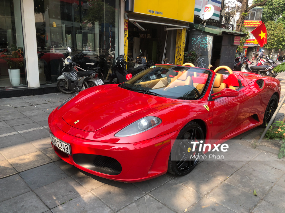 Xe được trình làng trong triển lãm Geneva 2004 và do hãng thiết kế Pininfarina nổi tiếng tạo hình với các chương trình mô phỏng khí động tương tự xế đua Công thức 1.