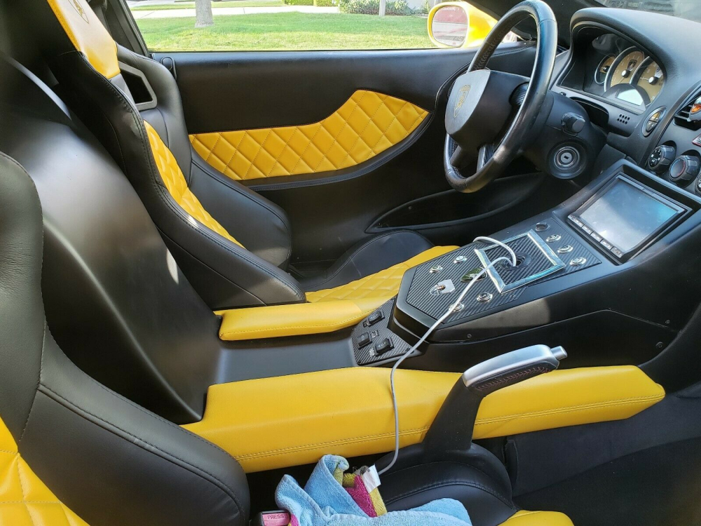 Nội thất của&nbsp;Lamborghini Aventador nh&aacute;i dựa tr&ecirc;n Pontiac GTO