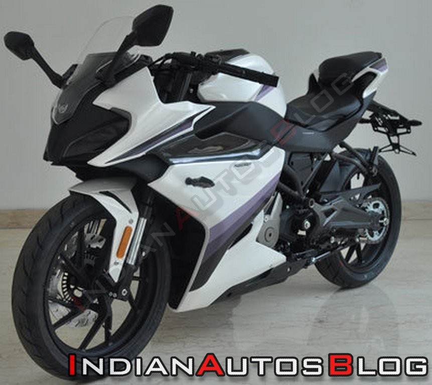 Bản mẫu CFMoto 300SR ngo&agrave;i đời thực