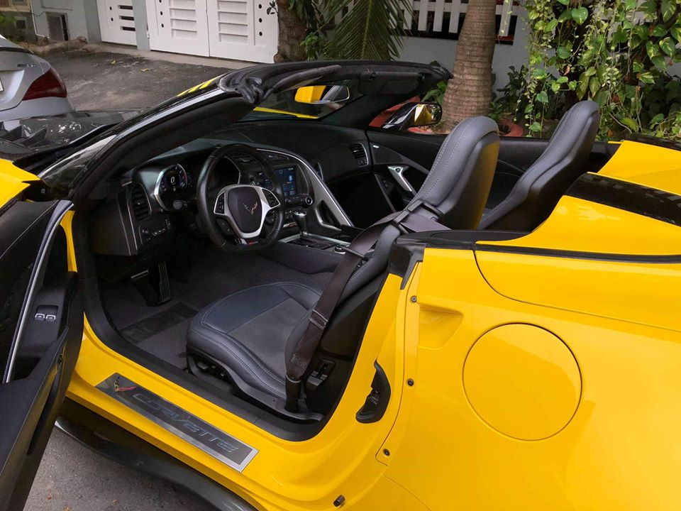 Nội thất xe Chevrolet Corvette C7 Z06 Convertible đang được chủ nhân chào bán với mức giá 4,59 tỷ đồng Nội thất xe Chevrolet Corvette C7 Z06 Convertible đang được chủ nhân chào bán với mức giá 4,59 tỷ đồng