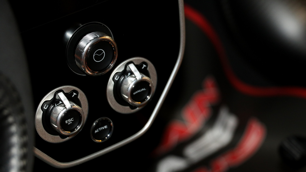 Tốc độ tối đa m&agrave; McLaren Senna m&agrave;u si&ecirc;u độc Cerberus Pearl c&oacute; thể đạt được l&agrave; 341 km/h.