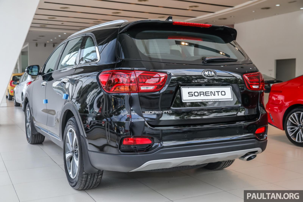Bản facelift thuộc thế hệ thứ 3 của Kia Sorento cũng mới chỉ được ra mắt thị trường Singapore trong khu&ocirc;n khổ triển l&atilde;m Singapore Motor Show diễn ra v&agrave;o đầu th&aacute;ng 1/2020 vừa qua