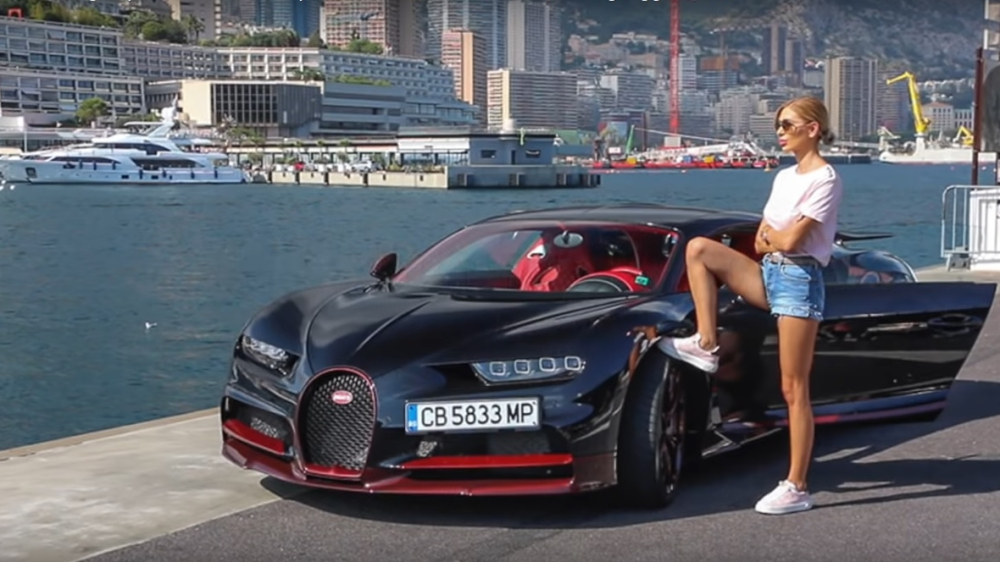 Cô gái này hay bị bắt gặp lái Bugatti Chiron 