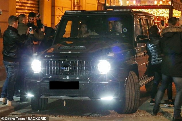 Cristiano Ronaldo sau tay lái chiếc Brabus G V12 900 Cristiano Ronaldo sau tay lái chiếc Brabus G V12 900