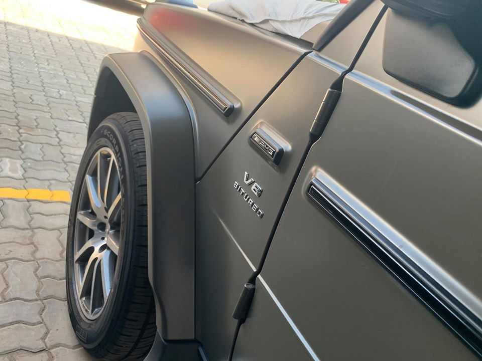 Cận cảnh màu sơn trị giá 800 triệu đồng trên chiếc Mercedes-AMG G63 chính hãng này Cận cảnh màu sơn trị giá 800 triệu đồng trên chiếc Mercedes-AMG G63 chính hãng này
