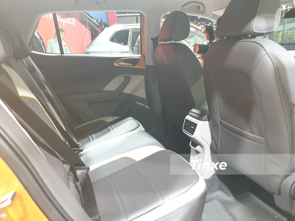 H&agrave;ng ghế sau của Taigun