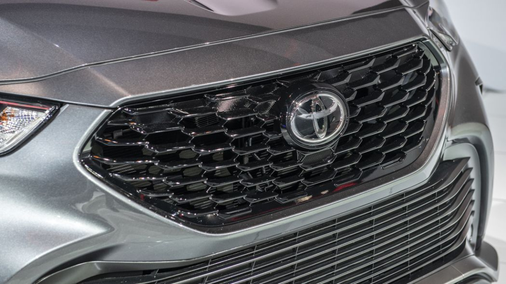 Lưới tản nhiệt mới của Toyota Highlander XSE 2021