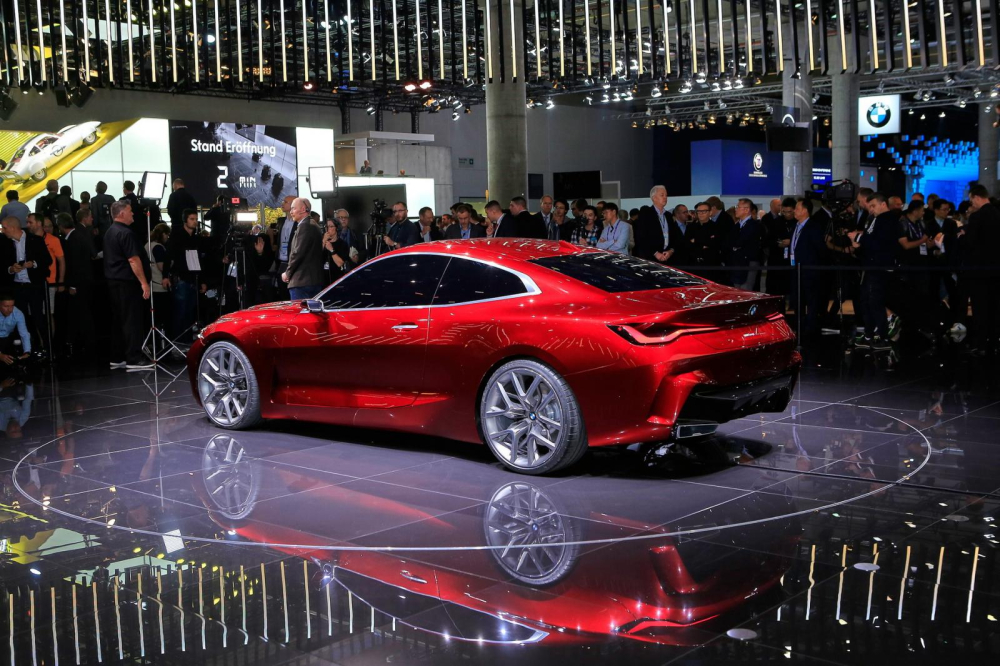 Thiết kế đằng sau của BMW Concept 4